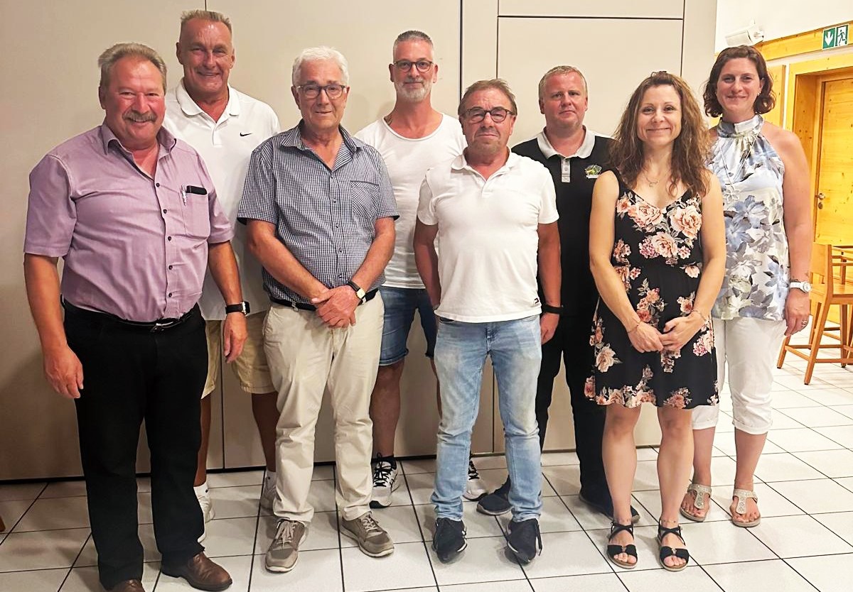 EHC Mitterteich bestätigt bewährtes Führungsteam und holt einen Hochkaräter