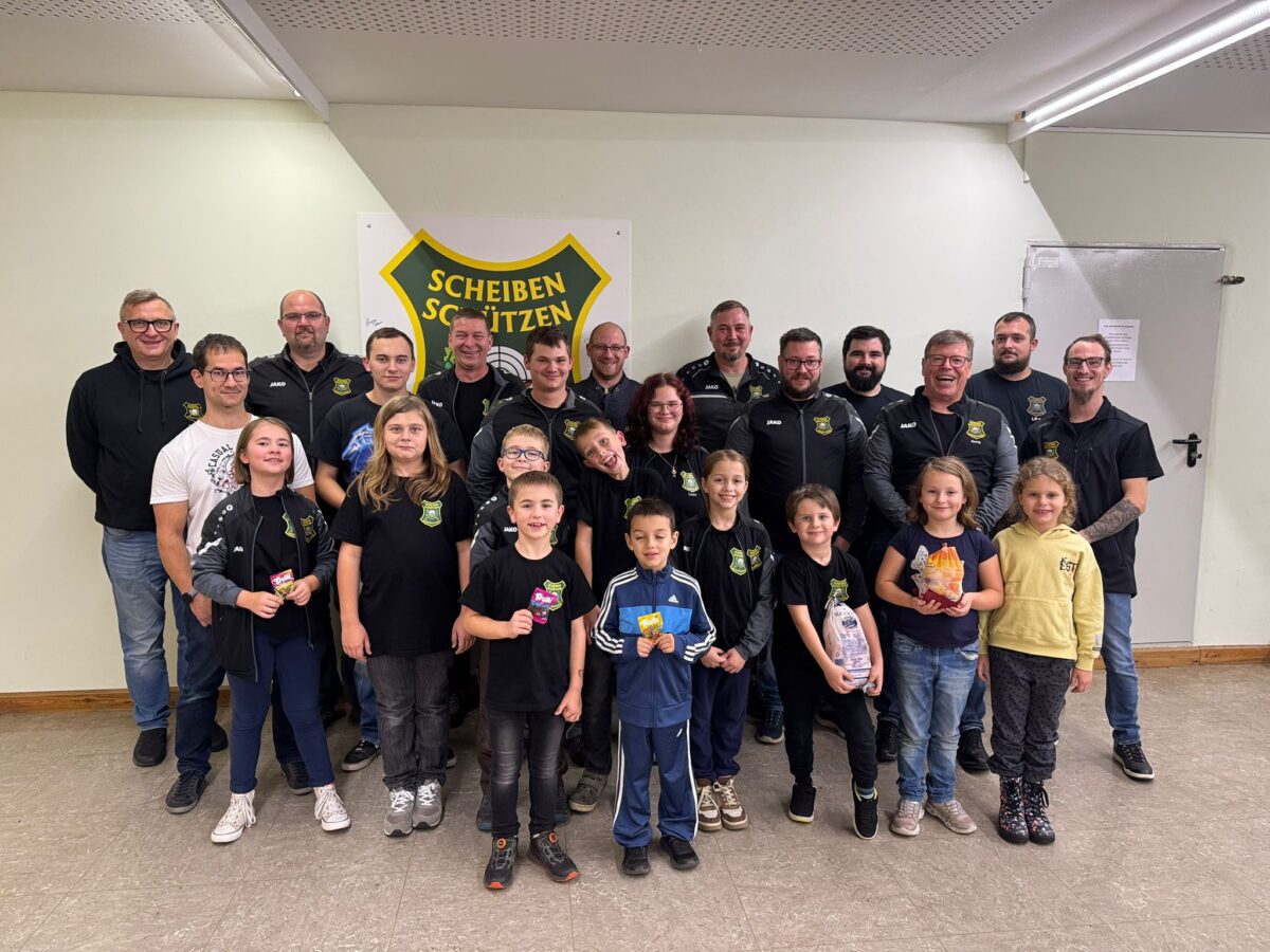 Kirwaschießen in Weiherhammer verbindet Generationen