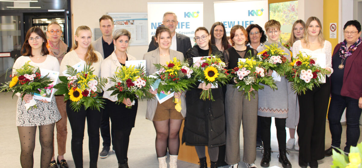 Neun Pflegekräfte in Neustadt ausgezeichnet