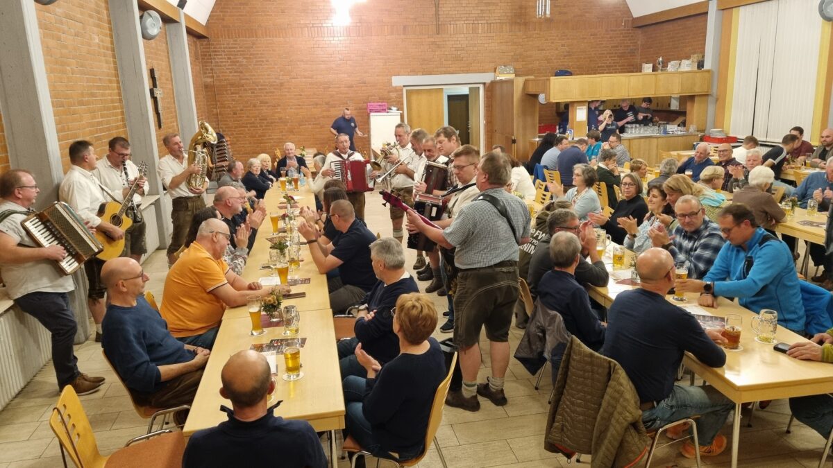Raigering feiert stimmungsvolles Herbstfest-Debüt
