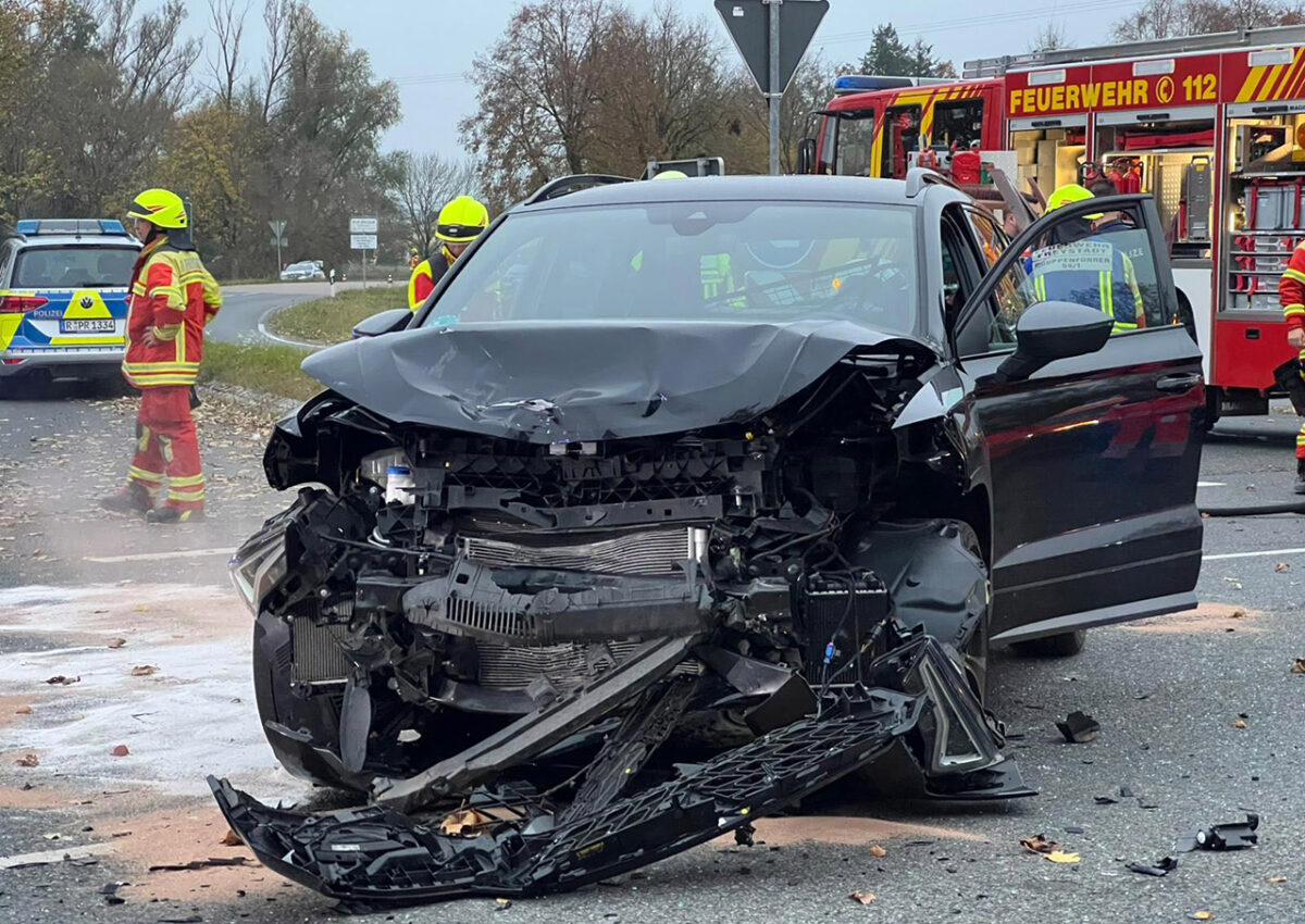 Rettungshelikopter für schwerverletzte Schwangere bei Freystadt
