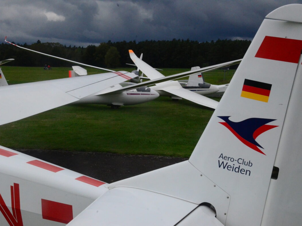 Aero-Club Weiden trotzt den kalten Temperaturen und feiert mit bester Laune
