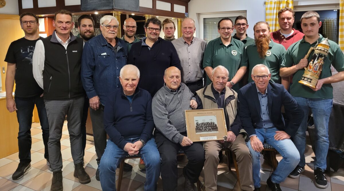 70 Jahre im Burschenverein – Manfred Greiner und Rudolf Pscheidt ausgezeichnet