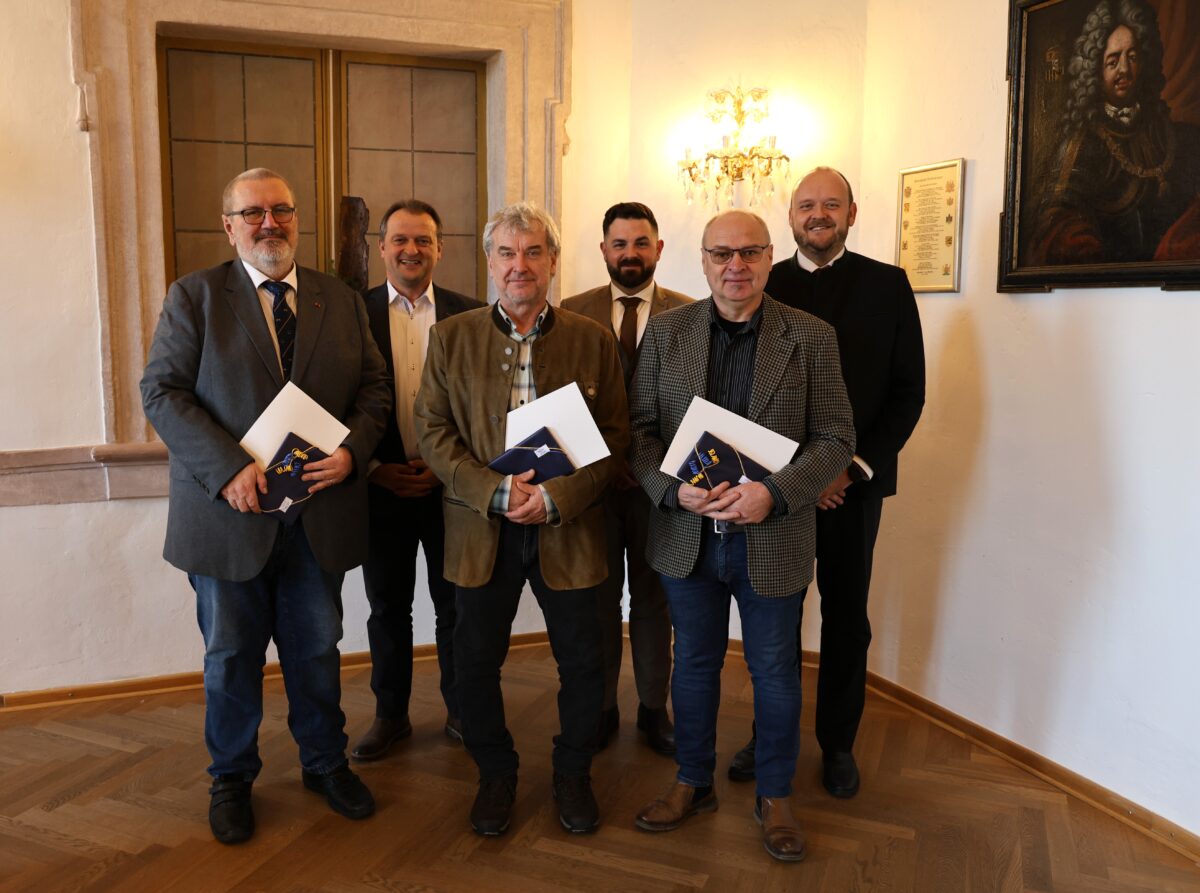 Ehrung für langjährige Kommunalpolitiker in Neustadt/WN