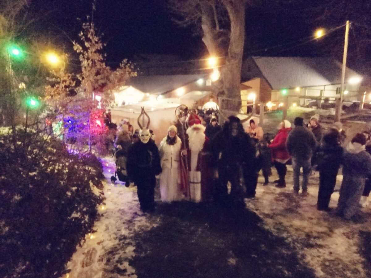 Romantischer Adventzauber auf dem Schlossberg begeistert Besucher