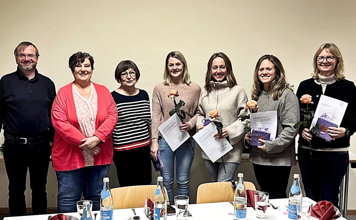 Frauenbund Schirmitz feiert mit neuen Mitgliedern