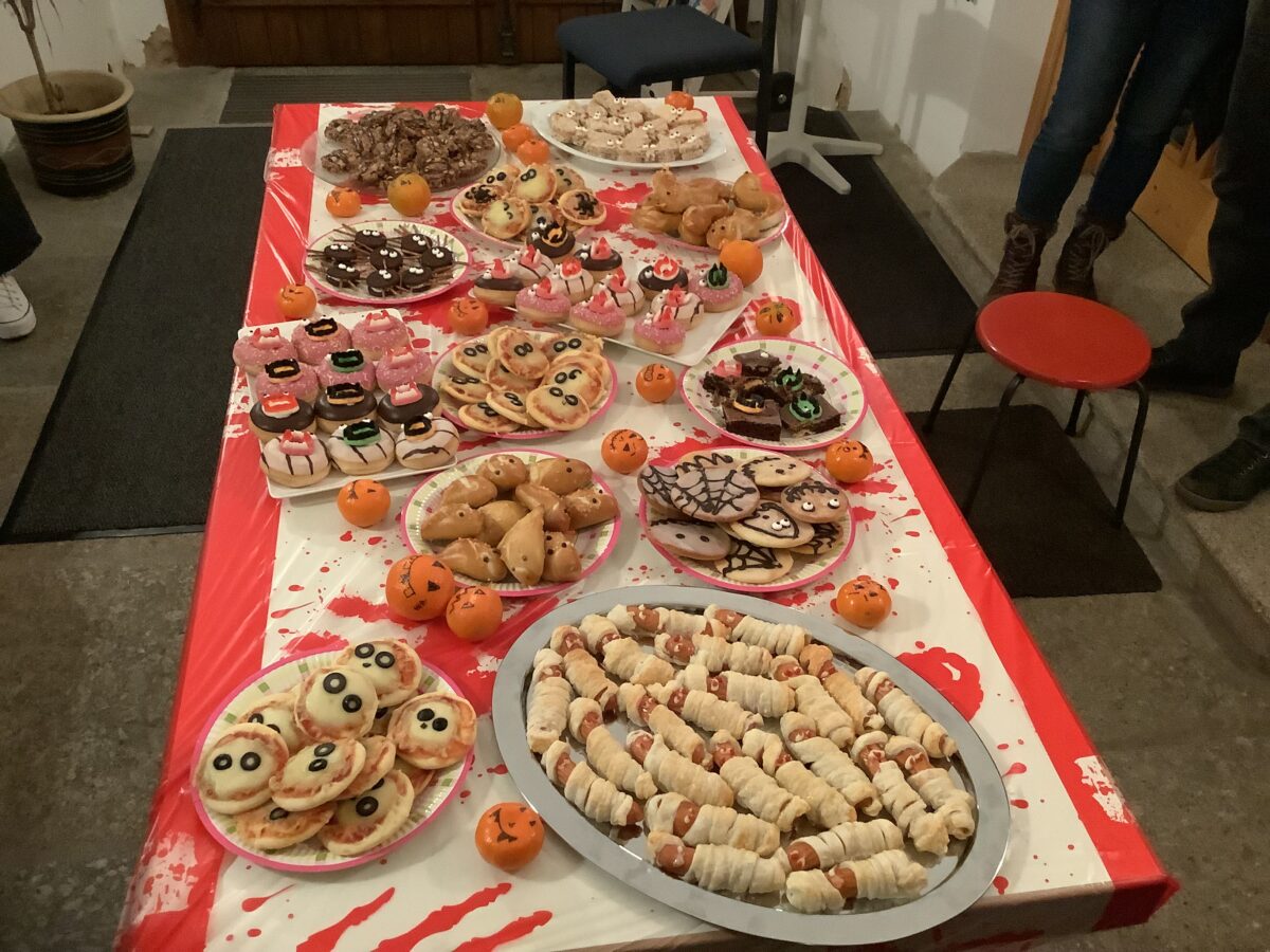 Gruselspaß in Pressath: Halloweenlesung begeistert Kinder