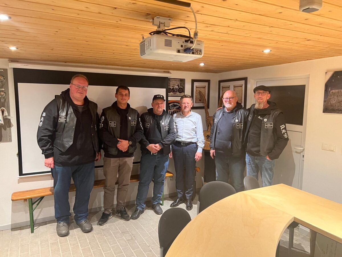 Motorradfreunde und Politiker kämpfen für Kinderhospize