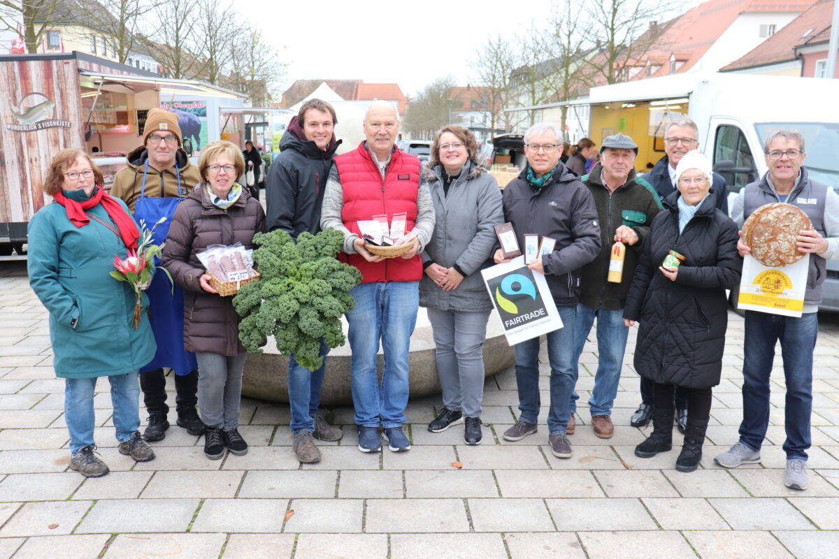 Tirschenreuths Wochenmarkt: Ein Treffpunkt für Frische und Vielfalt