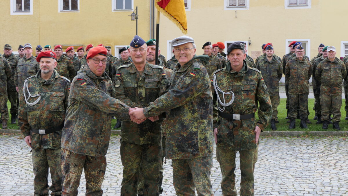 Wechsel im Kommando für Bayerns Bundeswehr
