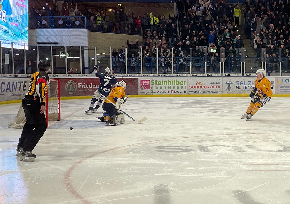1:2-Niederlage: Die Blue Devils verzweifeln an Pfosten und an Morrone