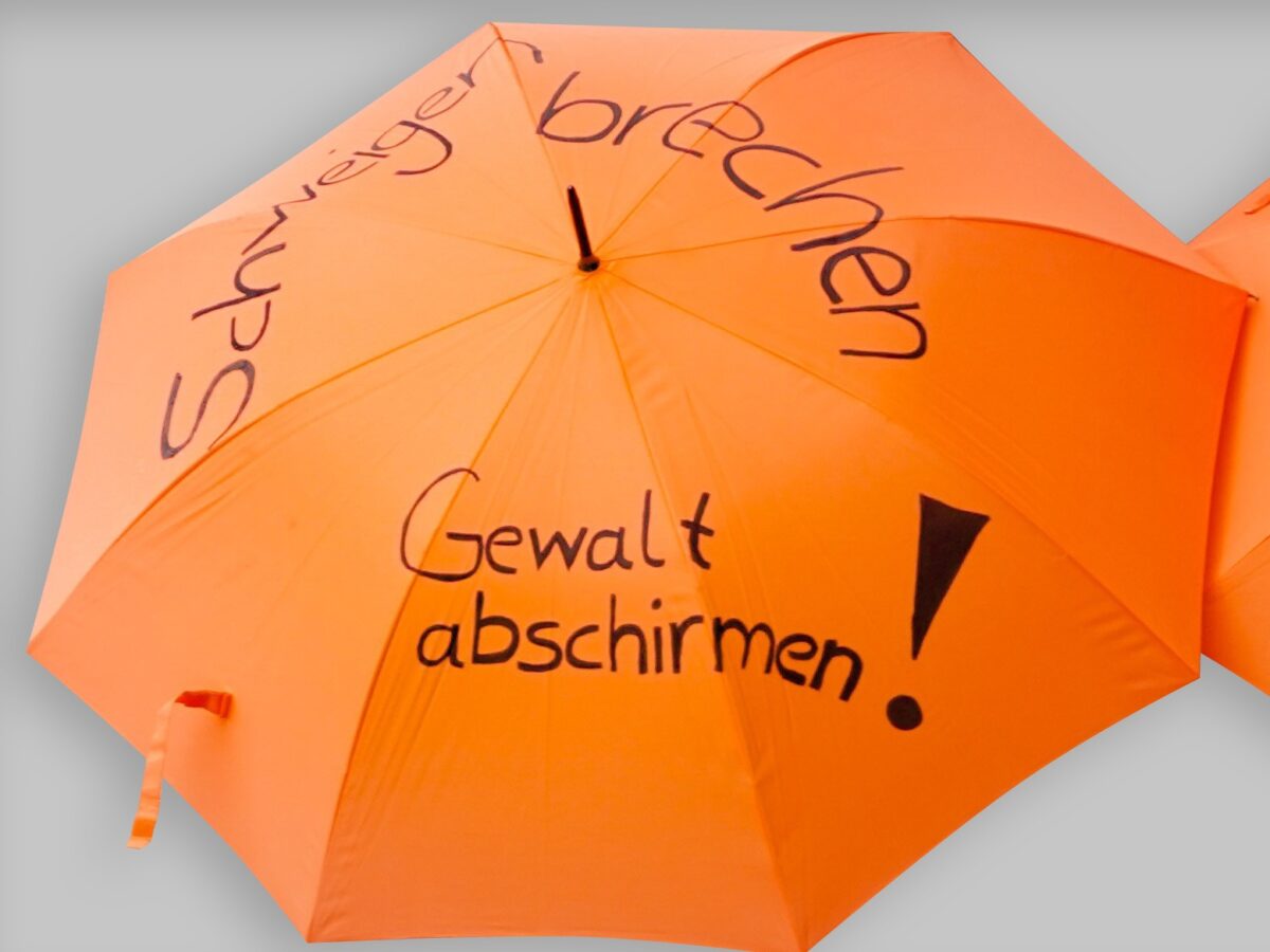 Gemeinsam gegen Gewalt an Frauen – die Polizei unterstützt mit umfangreichen Maßnahmen