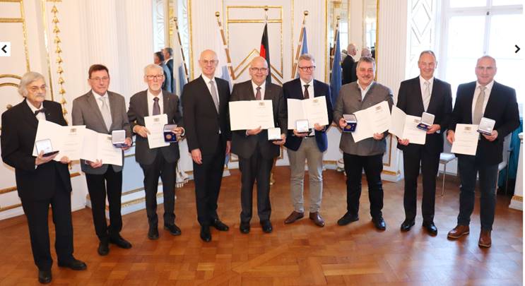 Kommunale Verdienstmedaille in Bronze verliehen
