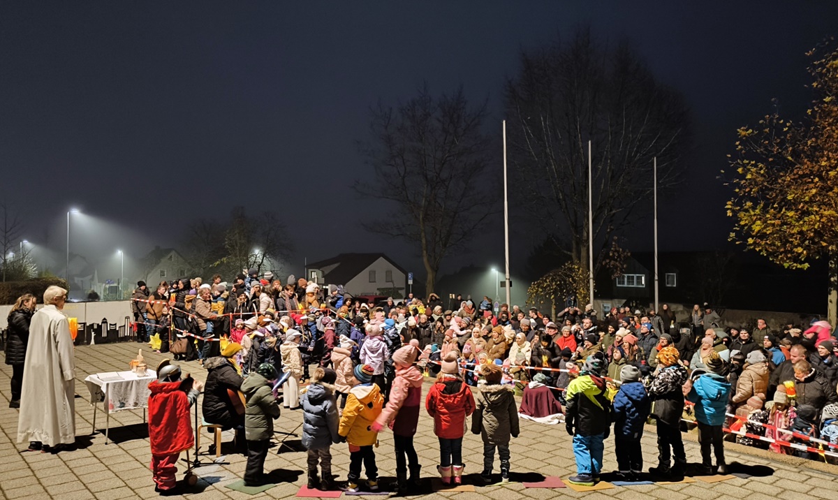 Stimmungsvolle Martinsumzüge in Eschenbach trotz Regens