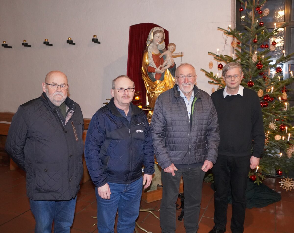 Spendenübergabe nach außergewöhnlichem Kreiskonzert