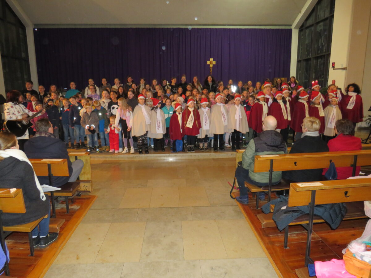 Grenzübergreifendes Adventskonzert der Schulen