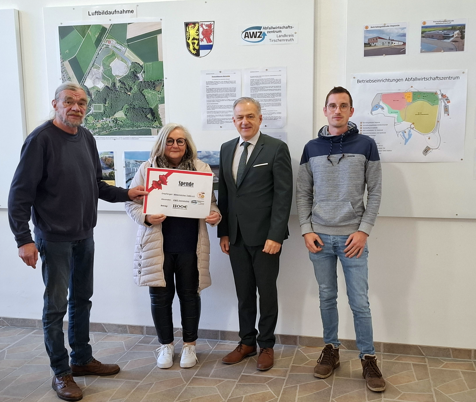 1100 Euro Spende an Mitterteicher Tafel übergeben