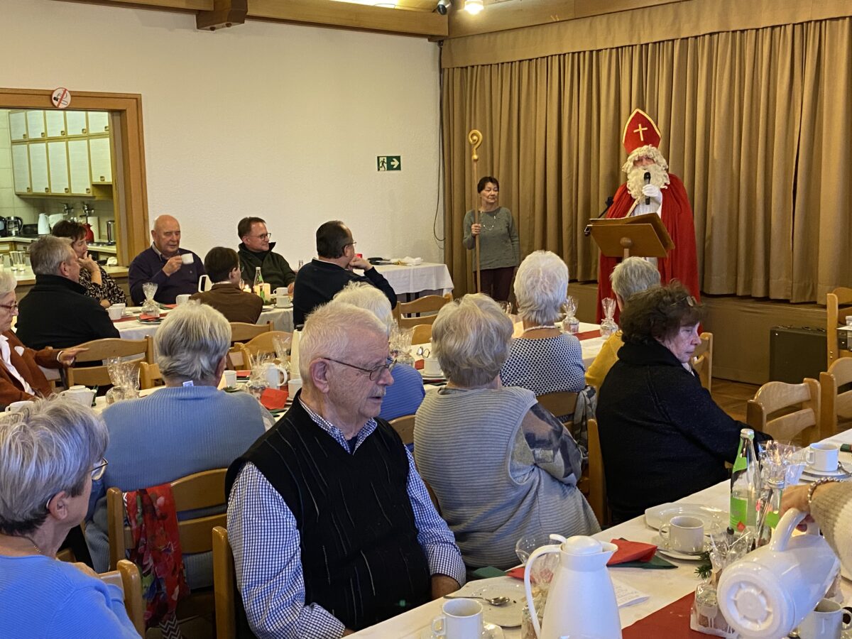 Nikolaus besuchte Senioren