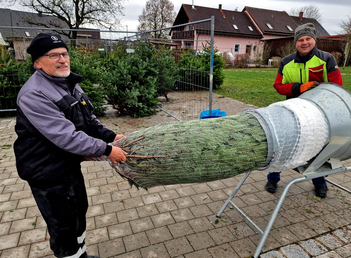 Bechtsrieth feiert 15 Jahre Christbaumverkauf durch Pfarrgemeinderat