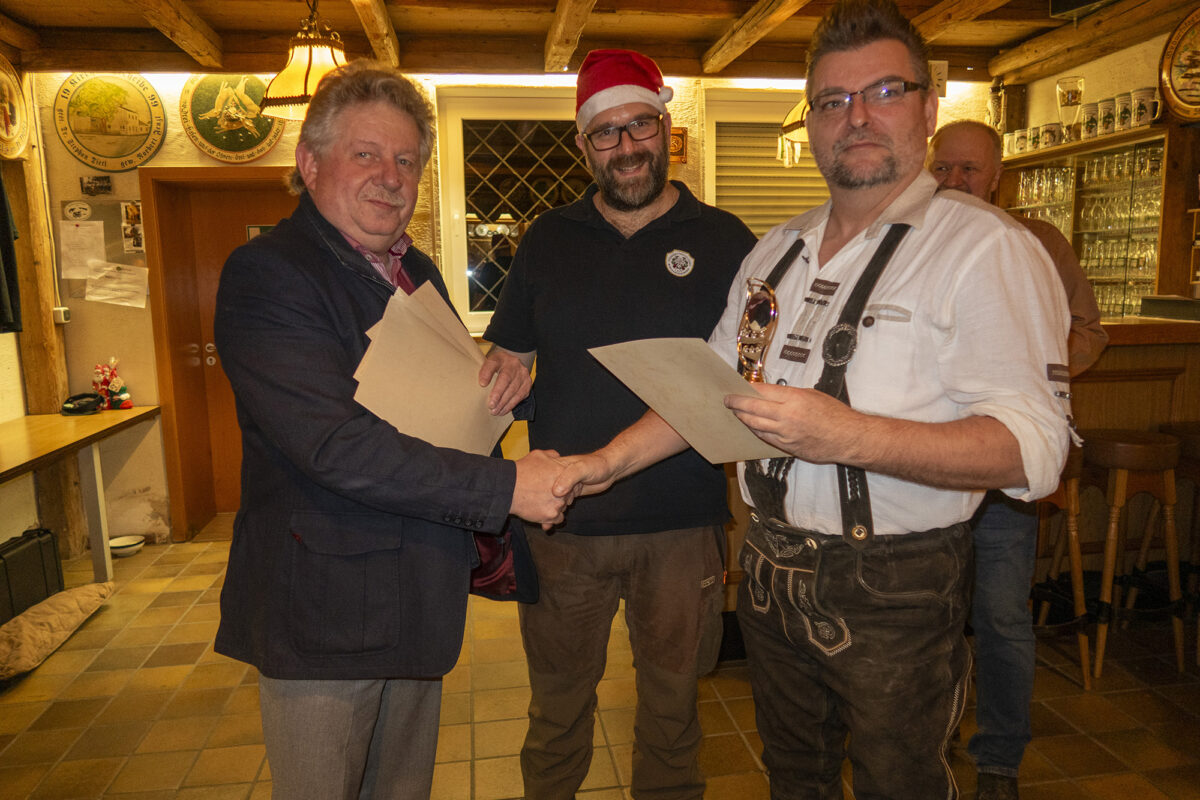 Stadt Windischeschenbach ehrt Mitglieder der Feuerschützengesellschaft
