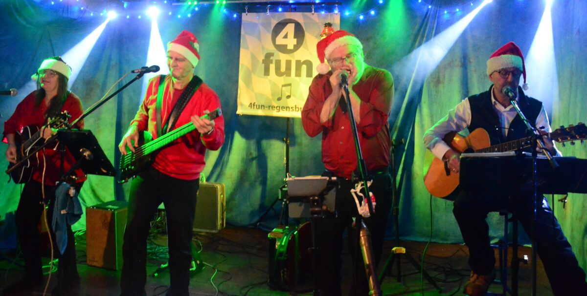 „4fun“ aus Regensburg stimmen auf Weihnachten ein