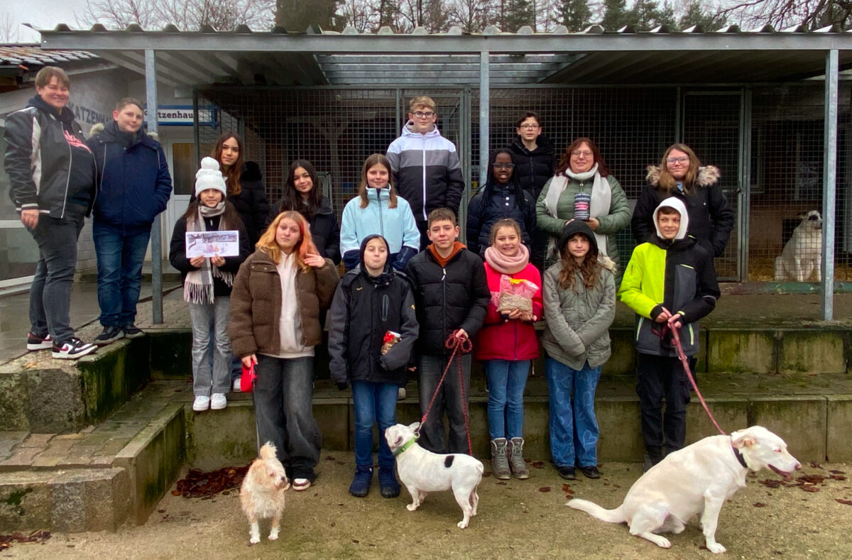 Schüler zeigen Herz für Tierheim Tirschenreuth