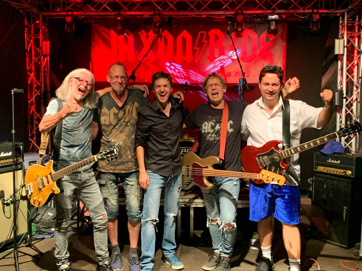 Jaxon Ride rockt Amberg: Ein AC/DC-Tribut der Spitzenklasse