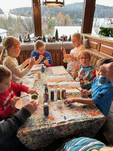 Kinder verschönern Weihnachtszeit in Georgenberg