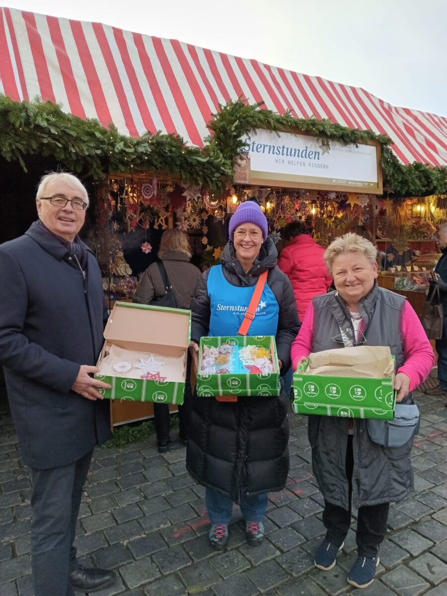 Klöppelsterne aus Schönsee leuchten für „Sternstunden“ in Nürnberg