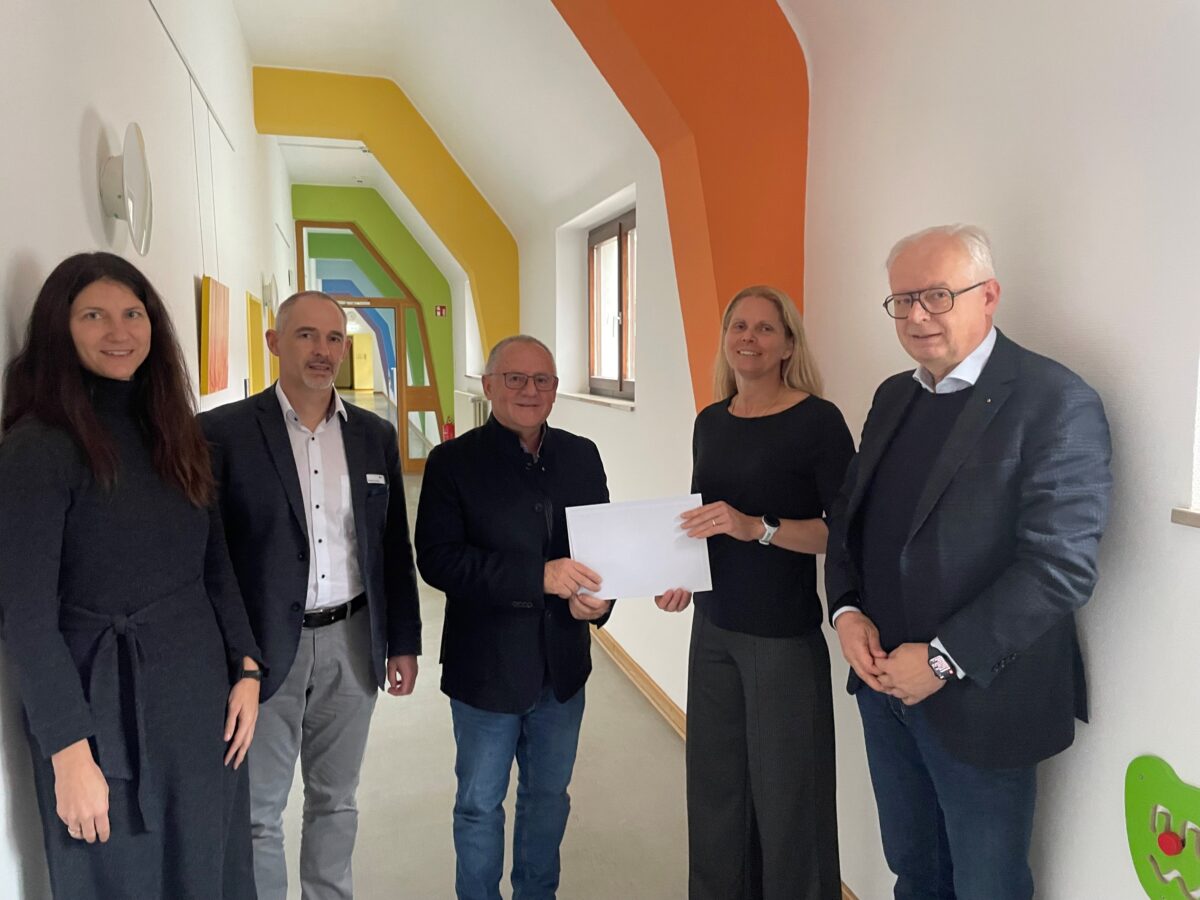 Lionsclub Weiden stärkt SPZ mit 1.500 Euro Spende