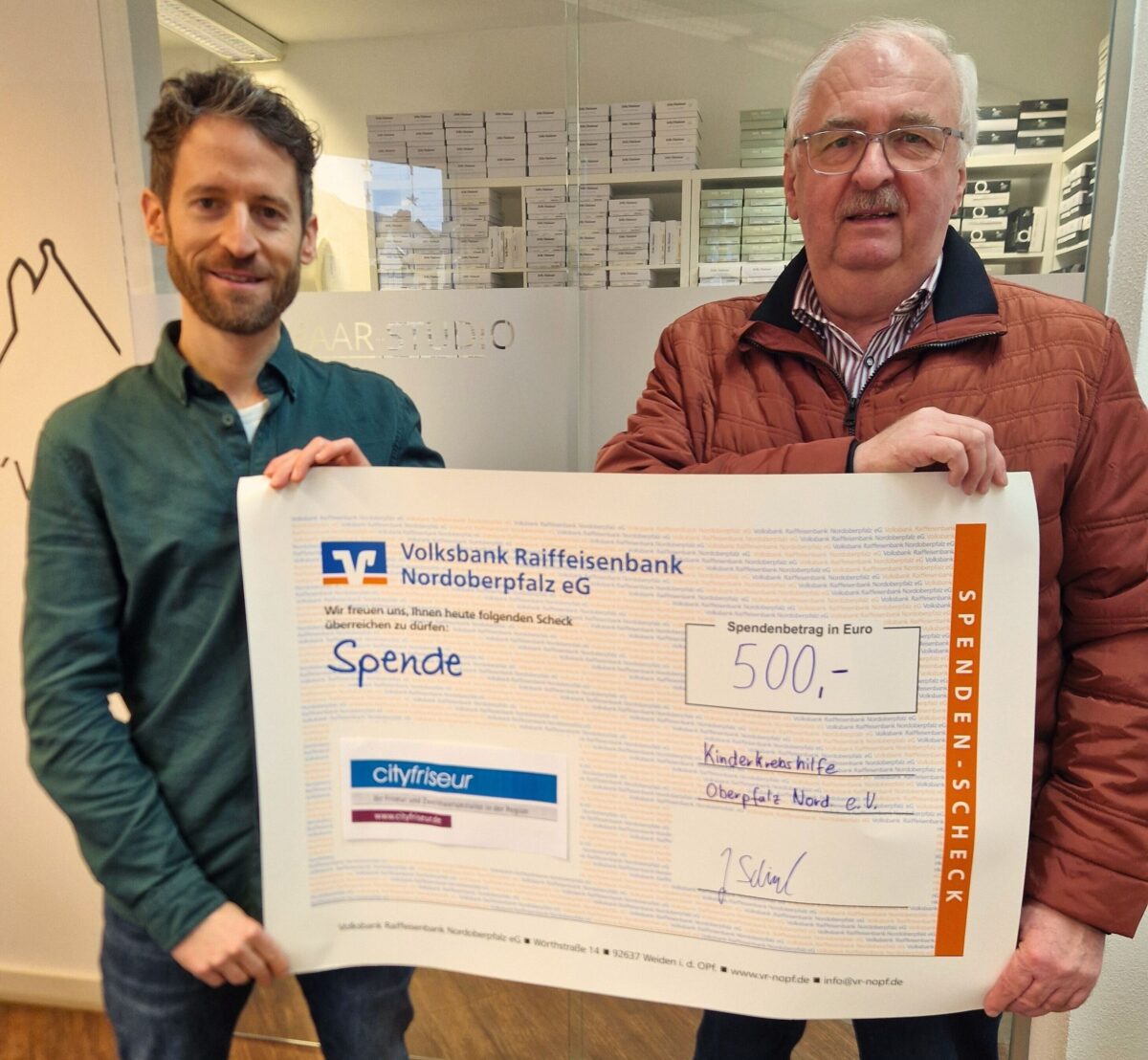 City-Frisör zeigt sich spendenfreudig