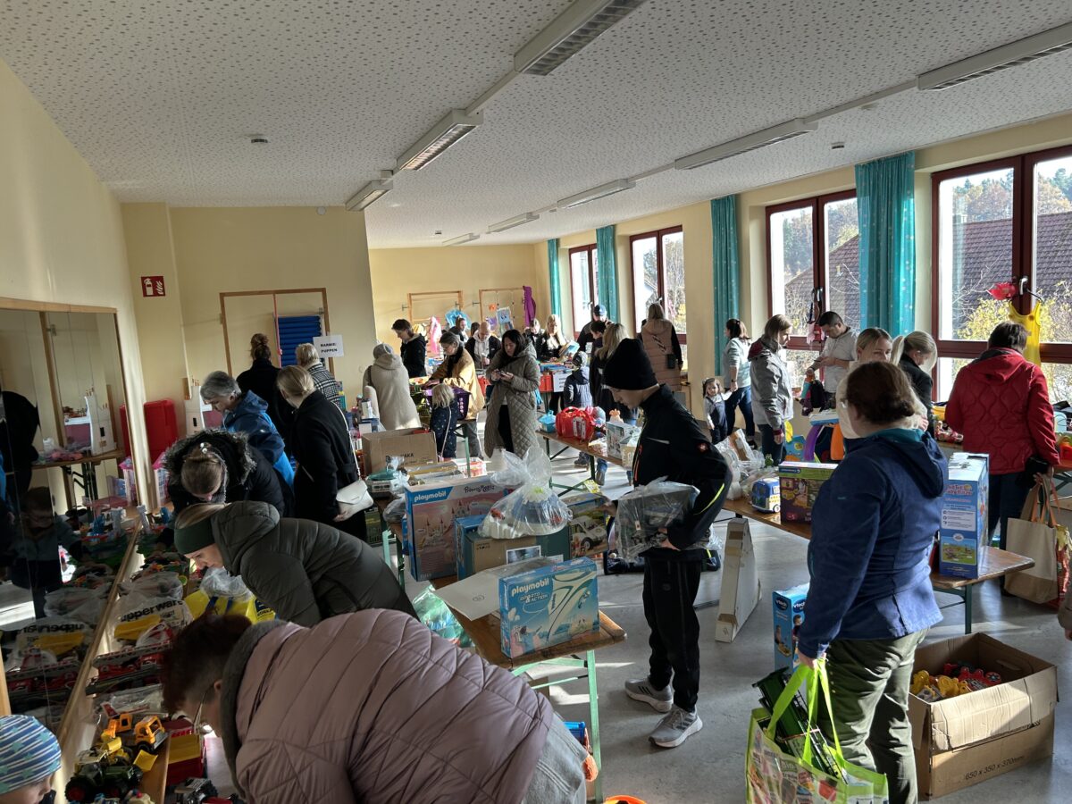 Spielzeugbasar in Hütten erzielt Rekordgewinn für Kita