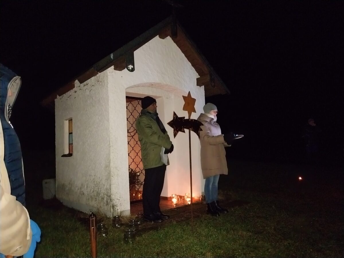 Sternenlichter leuchten in Georgenbergs Waldweihnacht