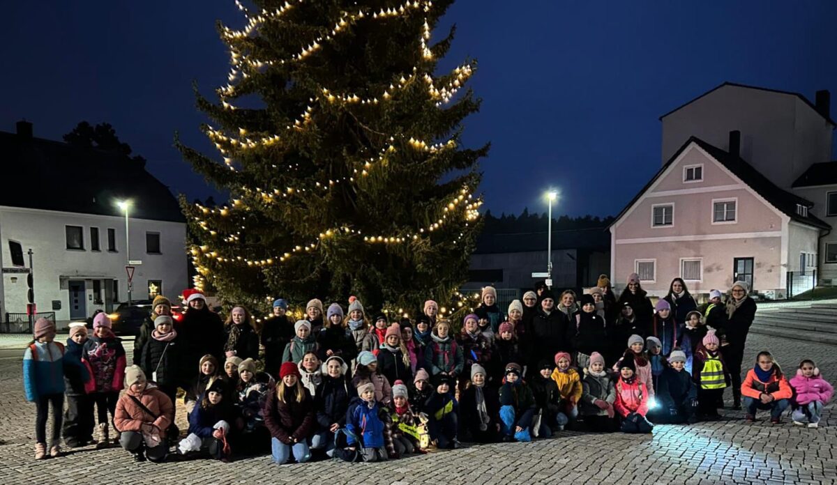 Turnkinder feiern Nikolaustag mit Winterwanderung