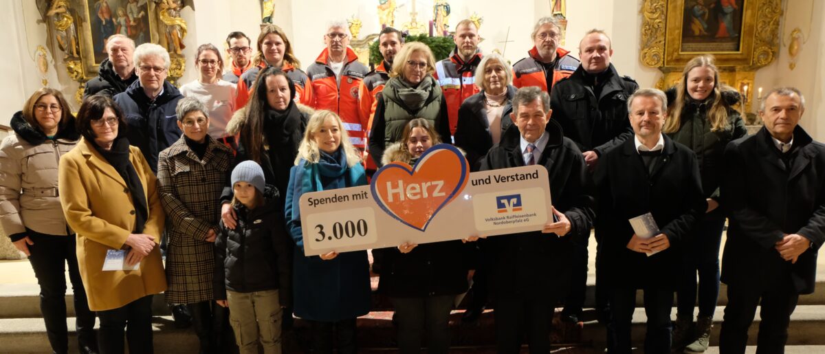 Volksbank Floß stärkt Gemeinschaft mit Spenden