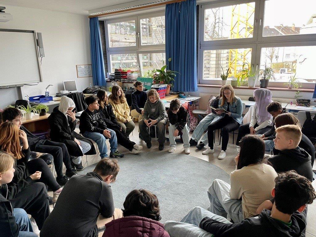 Vorlesetag und Spende bereichern Weidener Schule