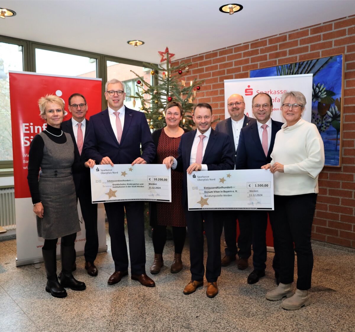 Weidener Institutionen erhalten Spenden von Sparkasse