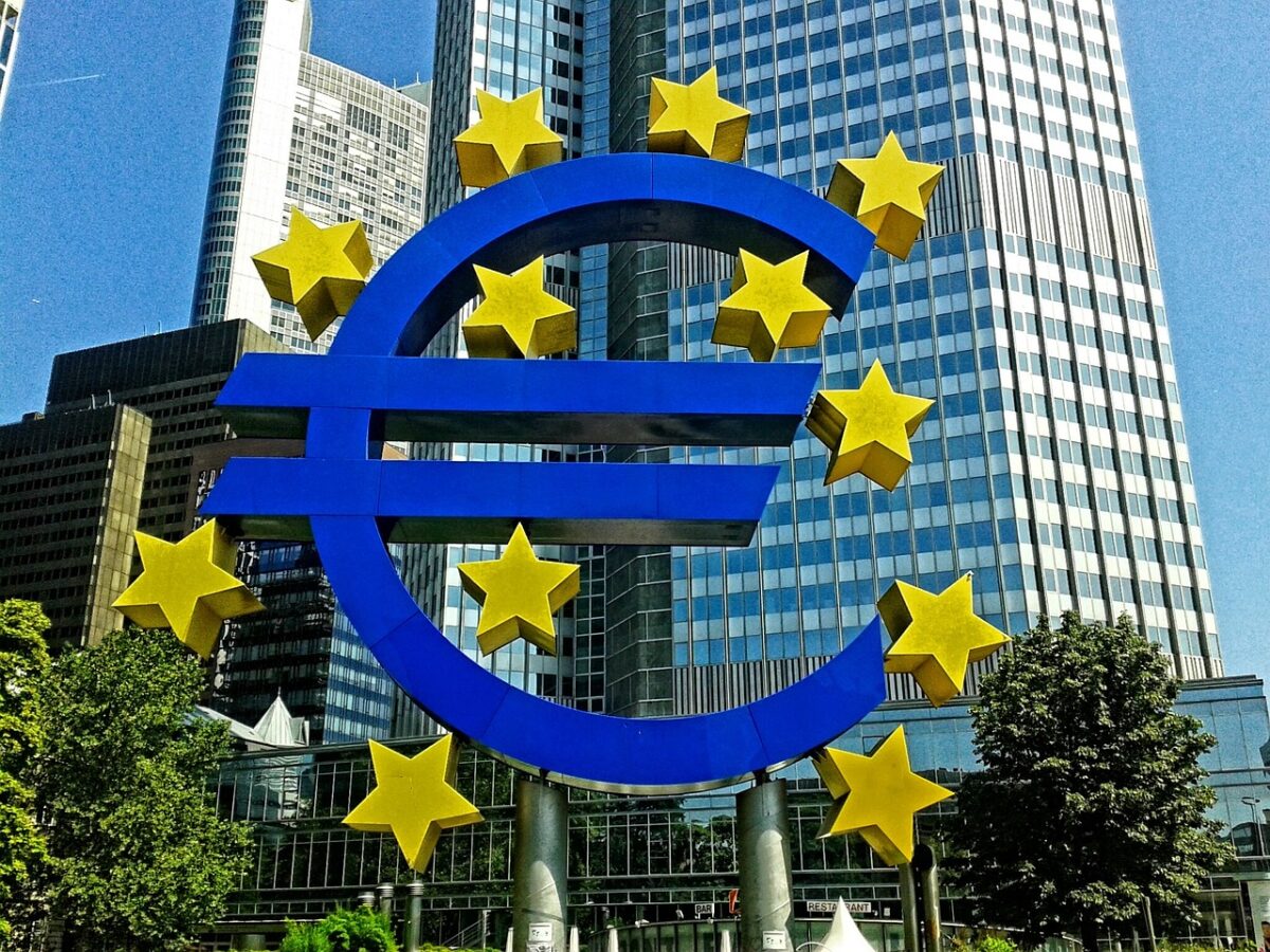 Leitzinsen sinken – noch schnell hohe Zinsen sichern?