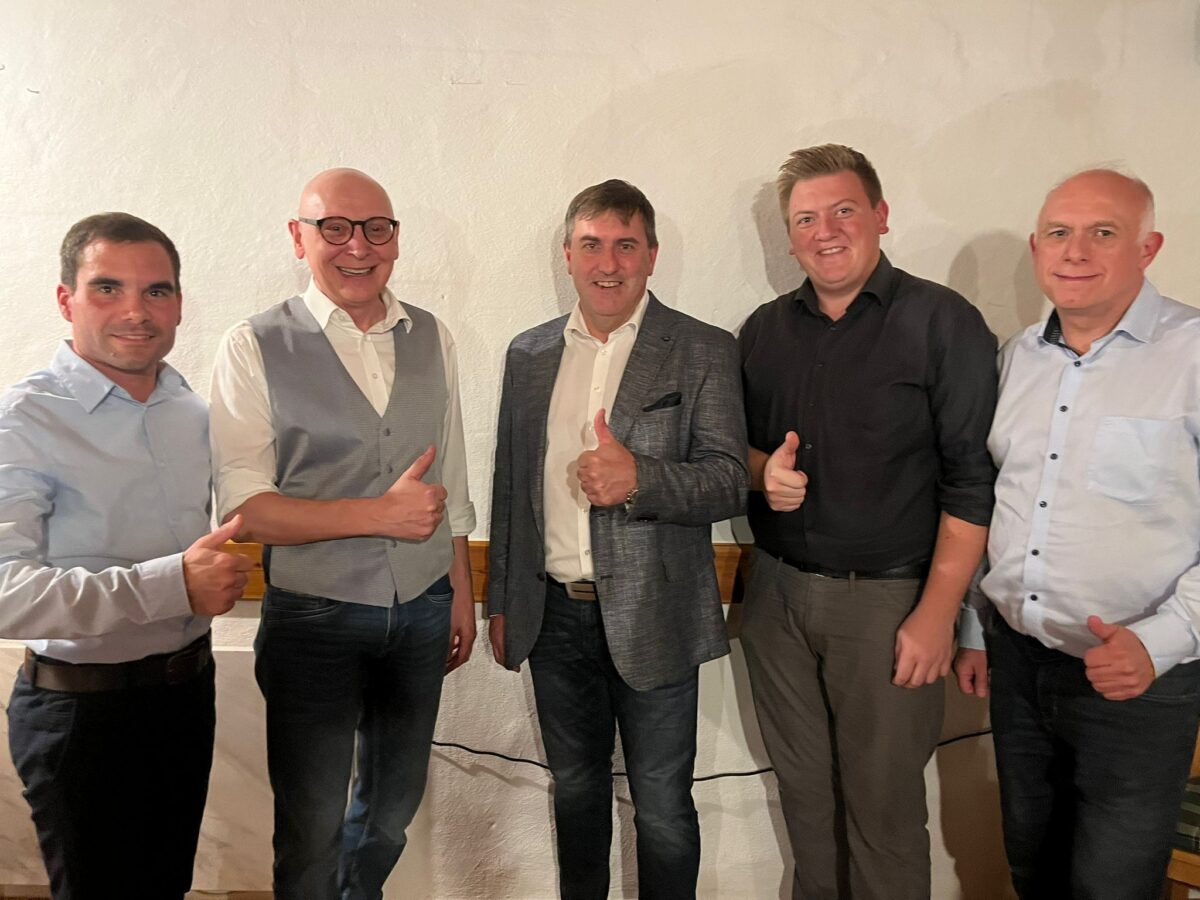 Ewald Plößner siegt bei Bürgermeisterwahl in Kirchenthumbach