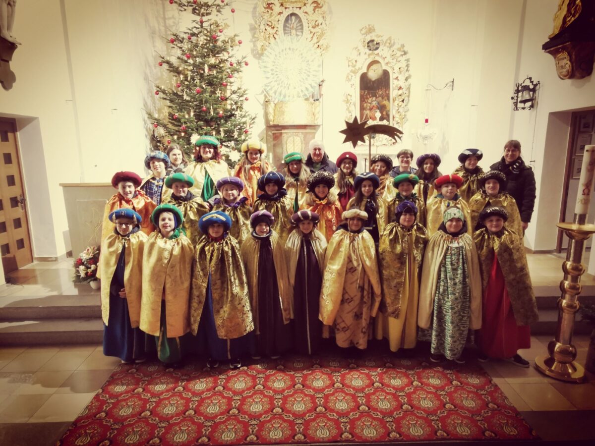 Eslarner Sternsinger bringen Segen und Freude