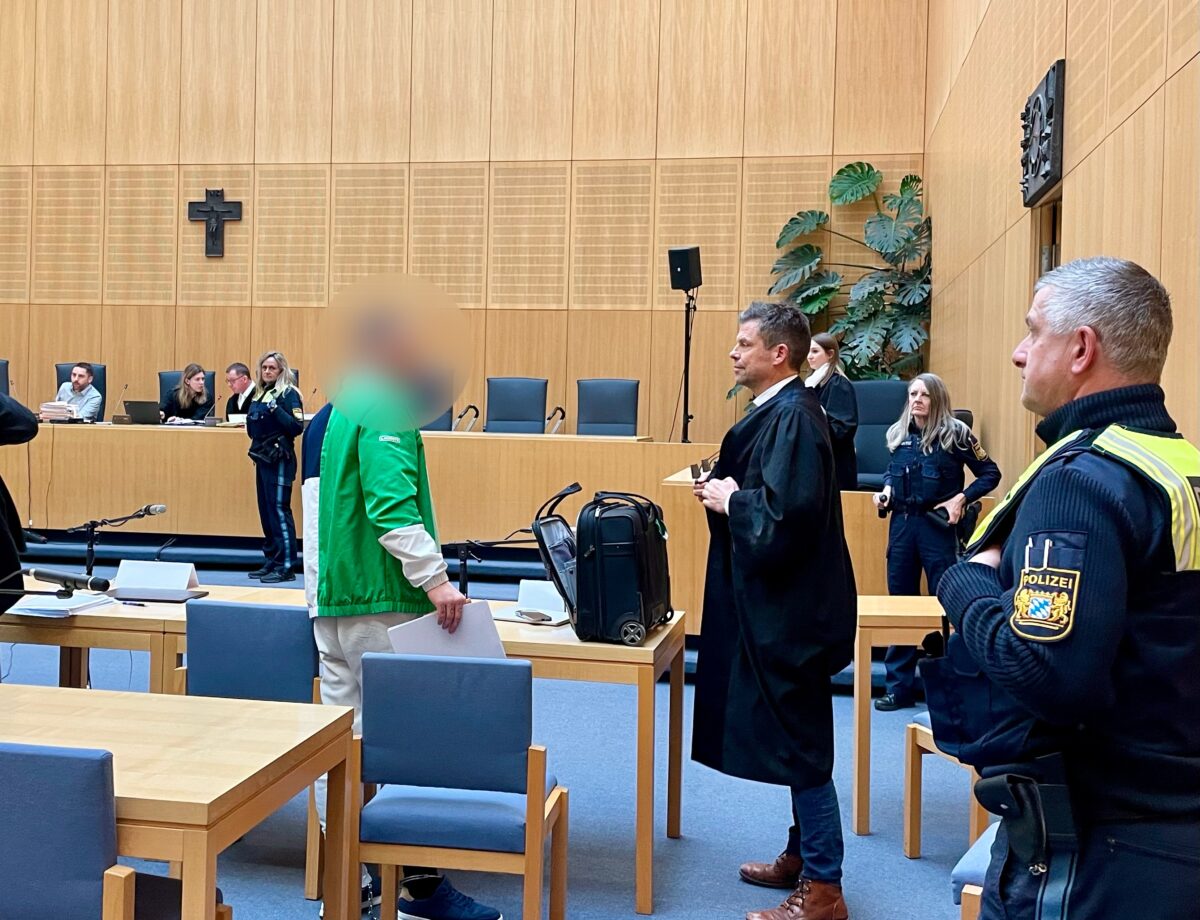 „Ex“ verprügelt junge Mutter und vermeintlichen Nebenbuhler