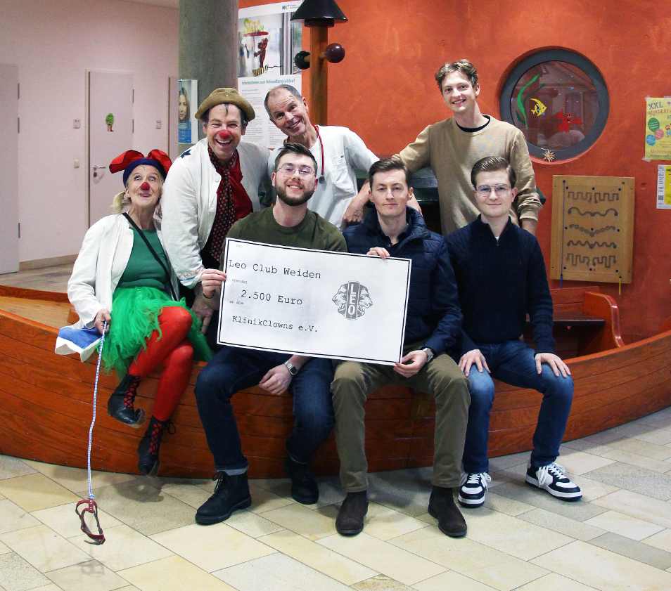Leo-Club Weiden spendet 2.500 Euro an Klinikclowns