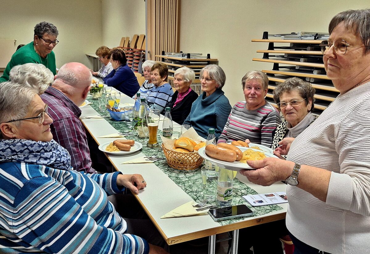 Schirmitz feiert Jahresbeginn mit Humor und Herz