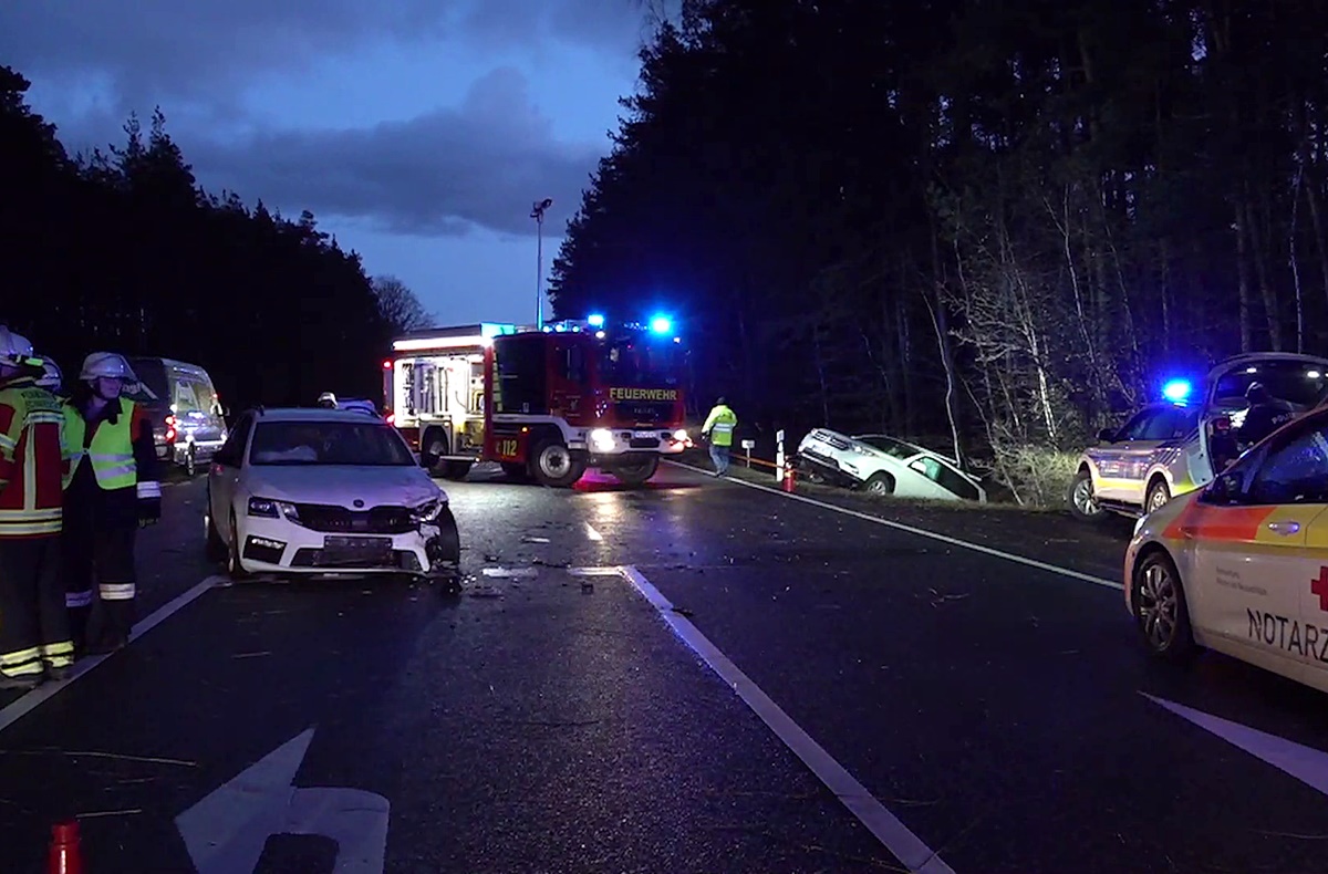 Schwerer Verkehrsunfall auf der B470