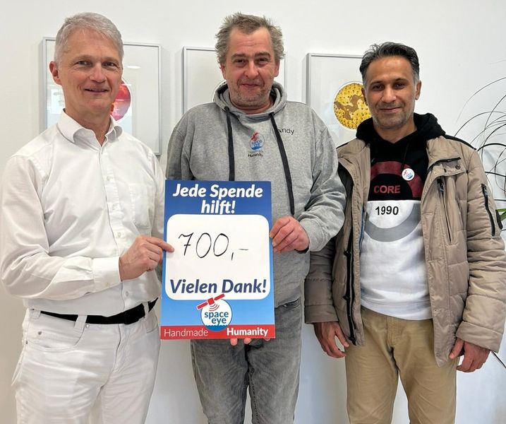 Dr. Matthias Loew beweist wieder einmal sein Herz für Hilfsbedürftige
