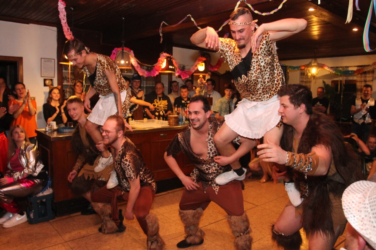 Georgenberg im Faschingsfieber mit „Public Surprise“