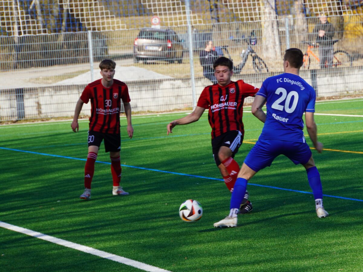FC Dingolfing siegt nach starkem Comeback – SC Luhe-Wildenau kämpft bis zum Schluss