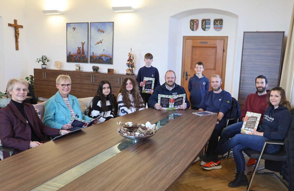 Schüler kochen weltweit: Neues Kochbuch aus Altenstadt