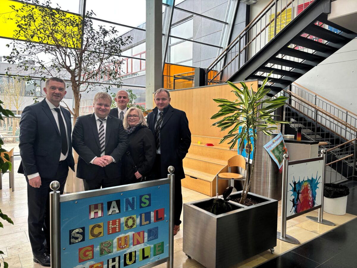 Tschechische Delegation ehrt Städtepartnerschaft in Burglengenfeld