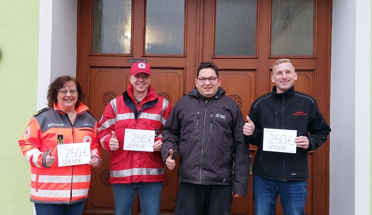 Spendenübergabe der Firma Gradl an die Jugendarbeit in Eschenbach